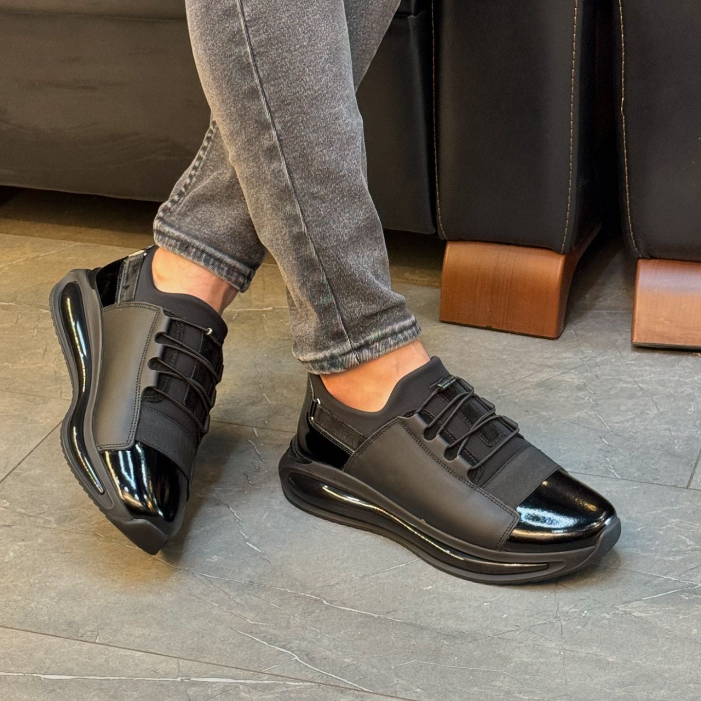 Men's light luxury hand-carved genuine leather shoes