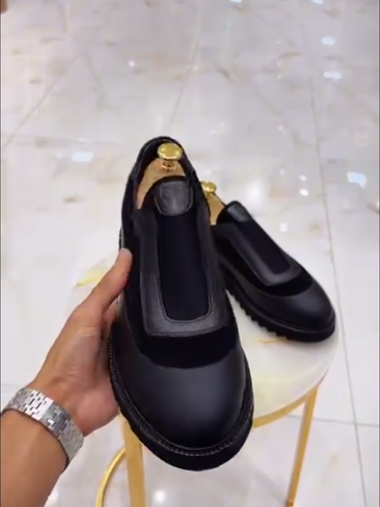 Natural calfskin casual shoes