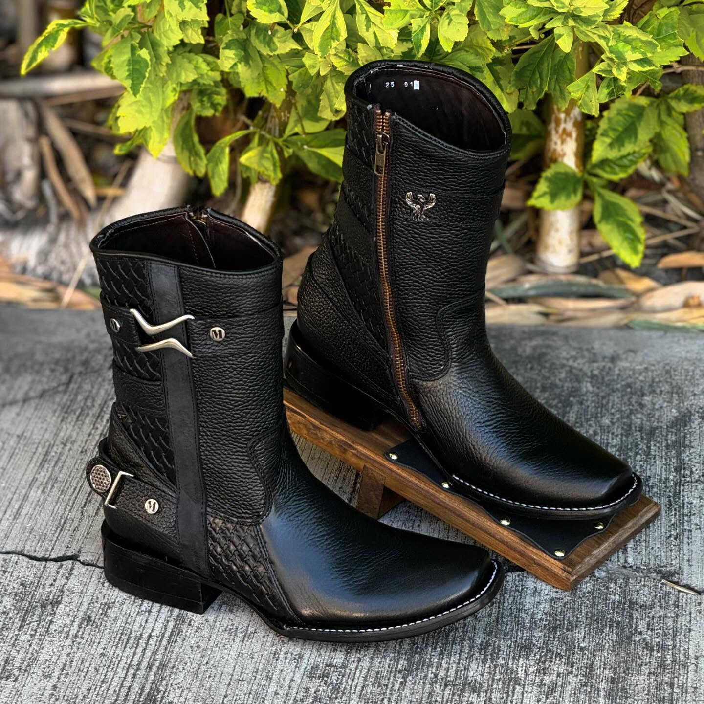 Men's Vintage Braided Deerskin Boots