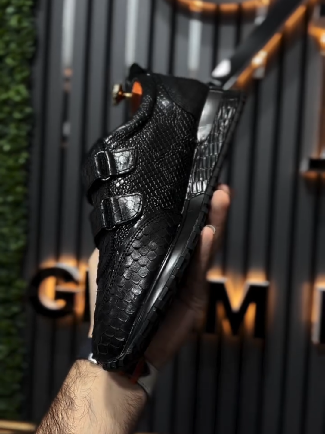 Men's light luxury crocodile leather casual shoes