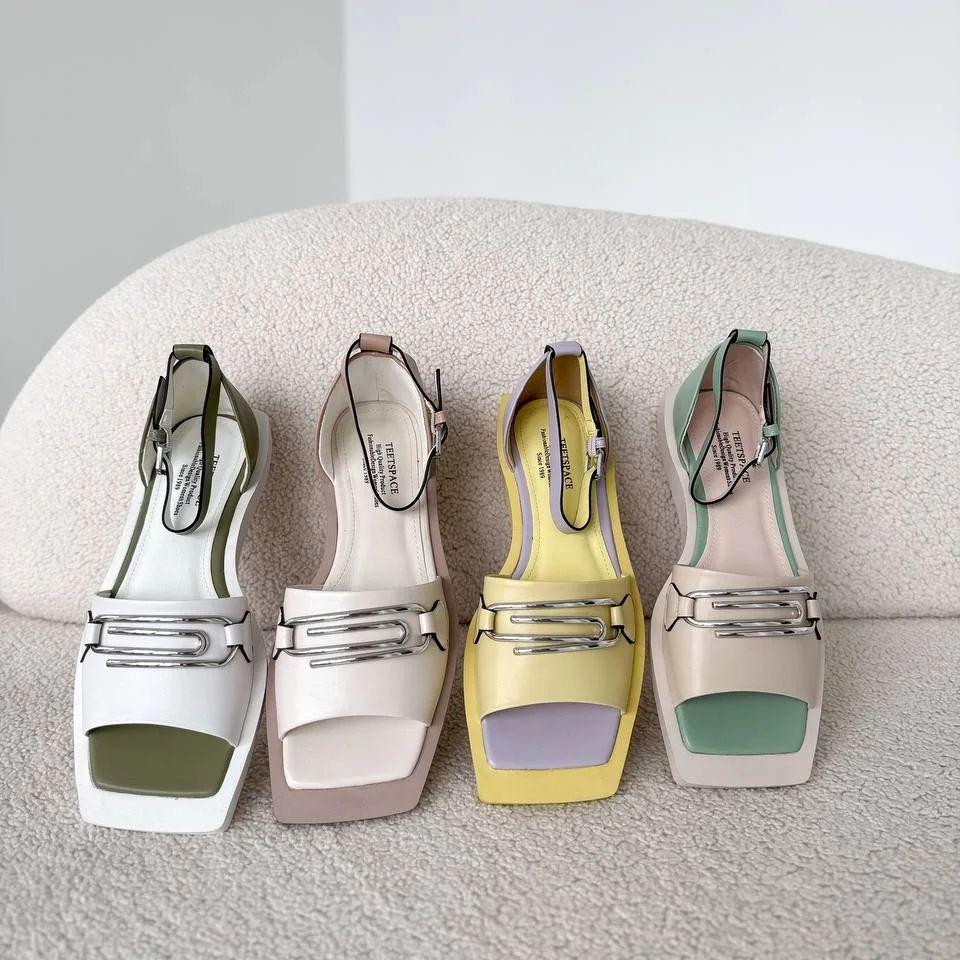 Women's Exquisite Leather Flat Sandals