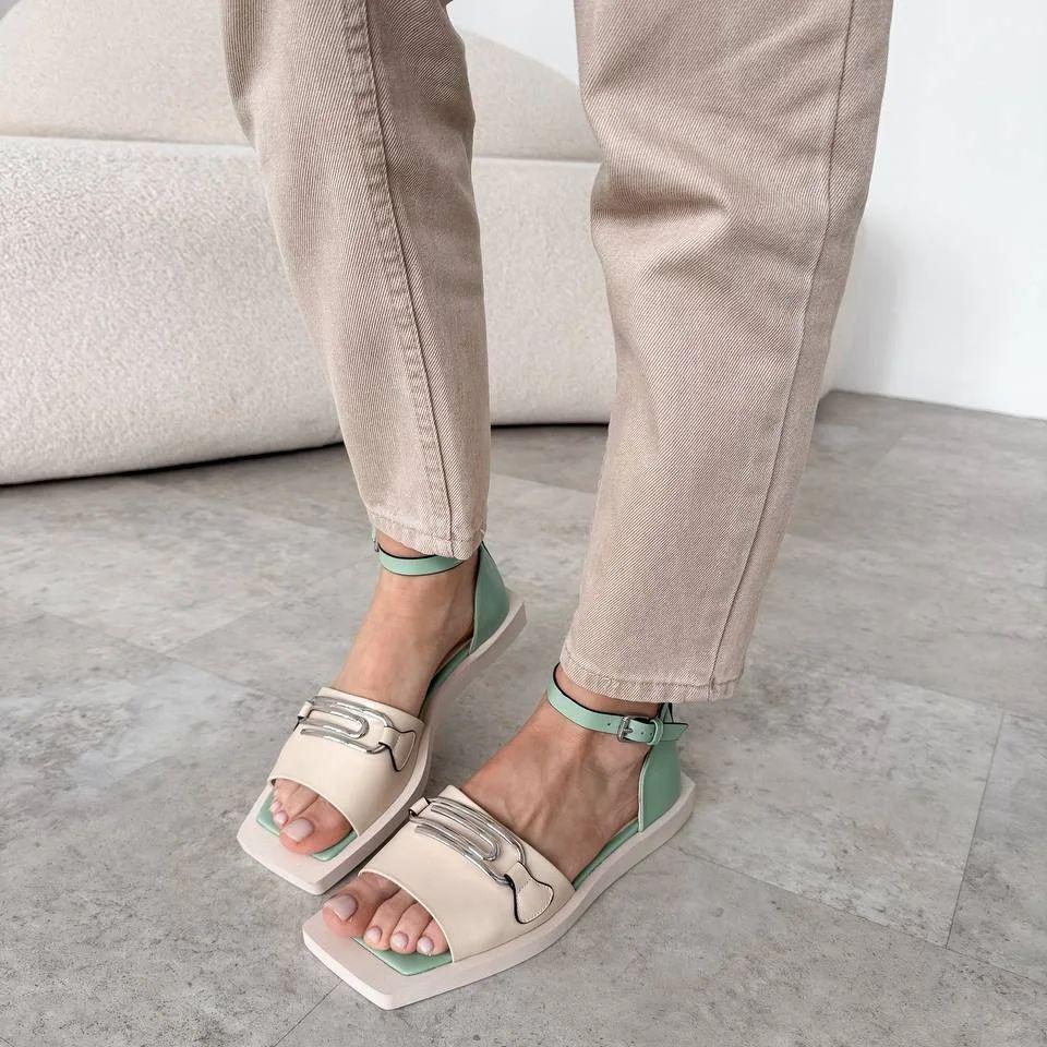 Women's Exquisite Leather Flat Sandals