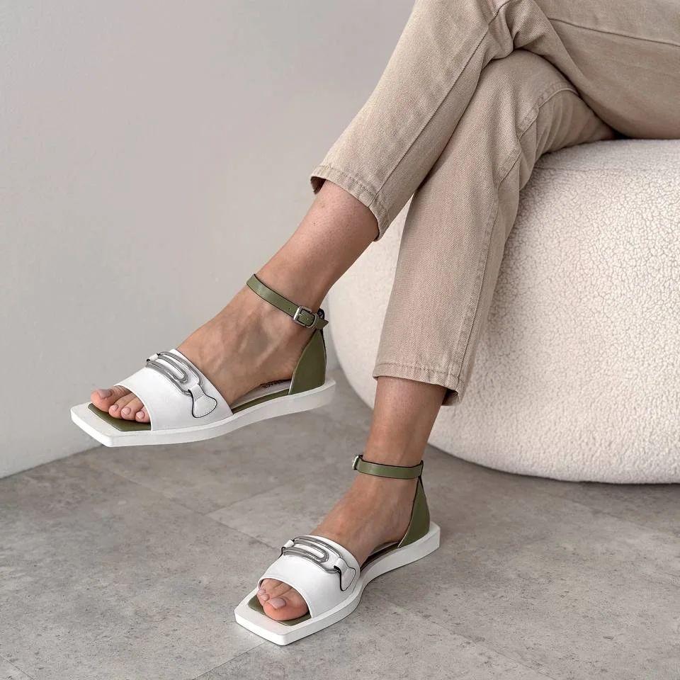 Women's Exquisite Leather Flat Sandals