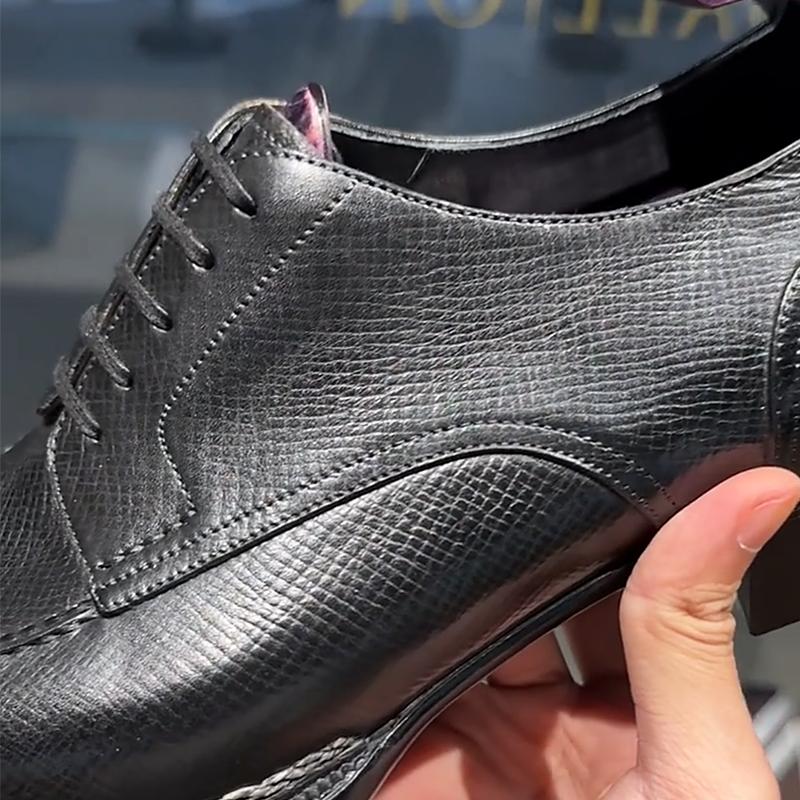 Men's Embossed Formal Leather Shoes